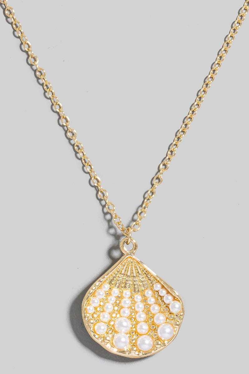 Pearl Studded Clam Shell Pendant Necklace