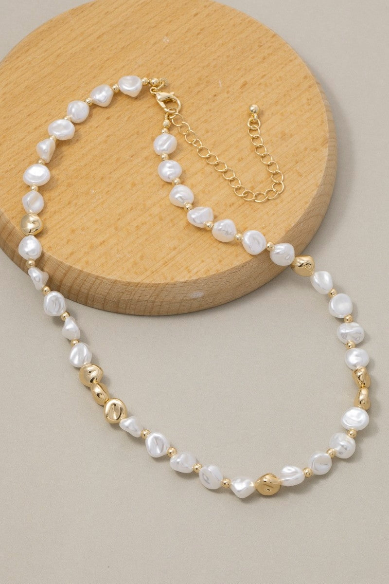 Irregular Pearl & Metallic Beaded Necklace