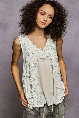 Sleeveless Floral Lace Top