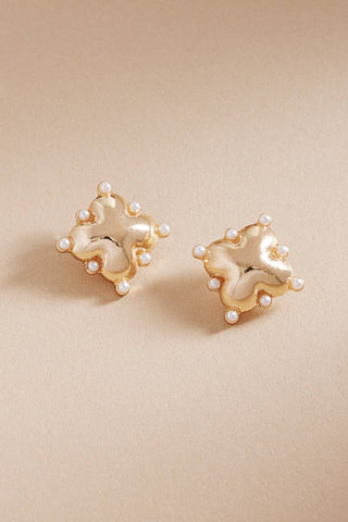 Clover Domed w/ Pearl Earrings