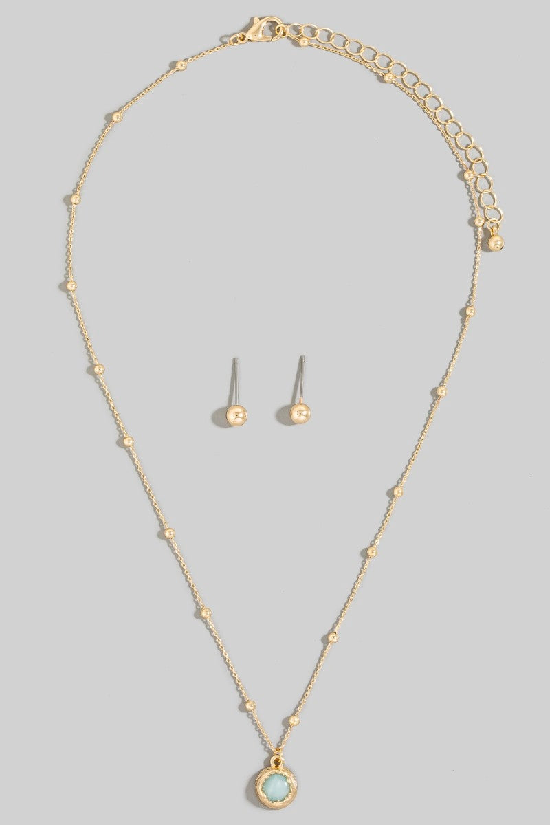 Metallic Set Stone Pendant Necklace
