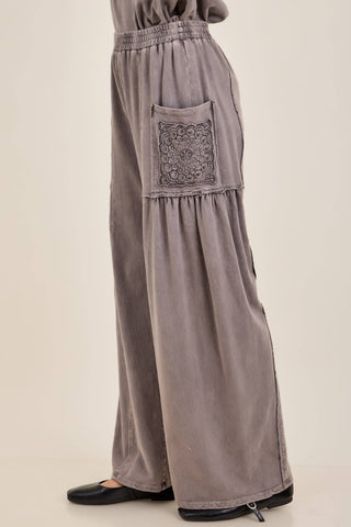 Mineral Washed Boho Trim Patched Pockets Pants